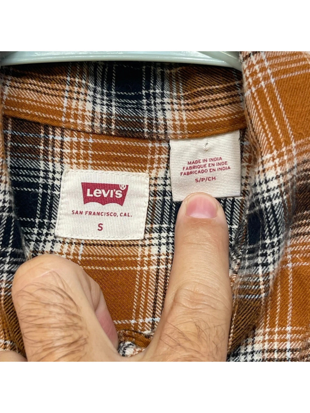 Levi's Women's Plaid Button Front Shirt Brown Black 100% Cotton Small - Picture 4 of 7